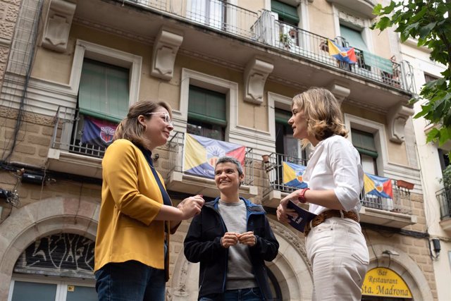 Janet Sanz, Lucia Martín i Jéssica Albiach abans de la roda de premsa
