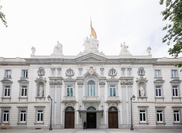 Fachada del Tribunal Supremo, a 22 de mayo de 2023, en Madrid (España). Unos 45.000 funcionarios de la administración de Justicia comienzan hoy su huelga indefinida para exigir mejoras salariales y laborales, tras más de un mes de movilizaciones puntuales