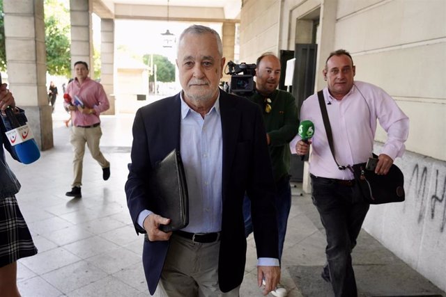 El ex presidente de la Junta de Andalucía, José Antonio Grinán, en los juzgados el pasado 18 de mayo.