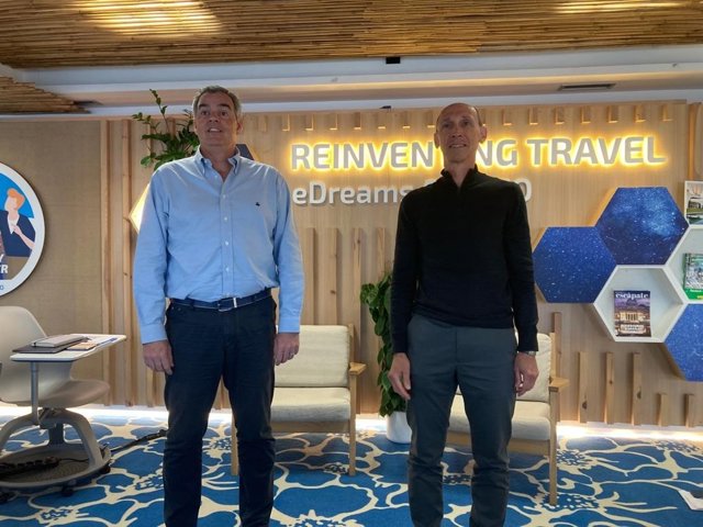 El director financer d'eDreams Odigeo, David Elizaga, al costat del CEO, Dana Dunne