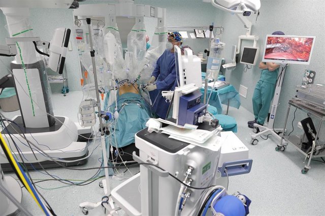 Primera intervención con cirugía robótica en Aragón que se ha realizado en el Hospital Miguel Servet de Zaragoza.