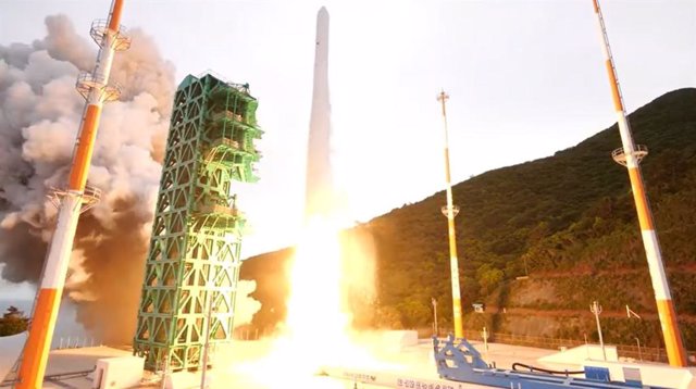 Lanzamiento del cohete Nuri desarrollado por Corea del Sur