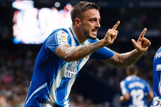 Archivo - Joselu, durante un partido con el Espanyol