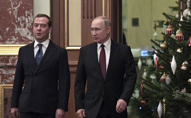 Archivo - Imatge d'arxiu de Dmitri Medvédev i Vladímir Putin