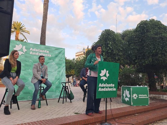 La portavoz nacional, Teresa Rodríguez, interviene en el cierre de campaña en Jerez
