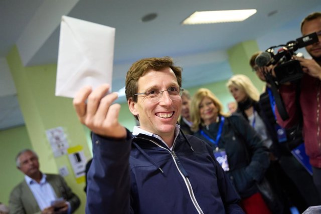 L'alcalde de Madrid i candidat a la reelecció pel Partit Popular, José Luis Martínez-Almeida