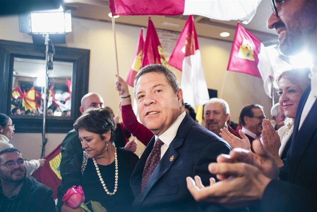 El candidato del PSOE a la Presidencia de Castilla-La Mancha, Emiliano García-Page, a su llegada a realizar el seguimiento de la jornada electoral en el cigarral del Ángel Custodio, a 28 de mayo de 2023, en Toledo, Castilla-La Mancha (España). Hoy, 28M, s