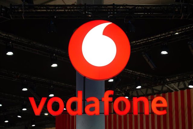 Archivo - Estand de Vodafone en el Mobile World Congress (MWC) 2023 en Barcelona (España). 