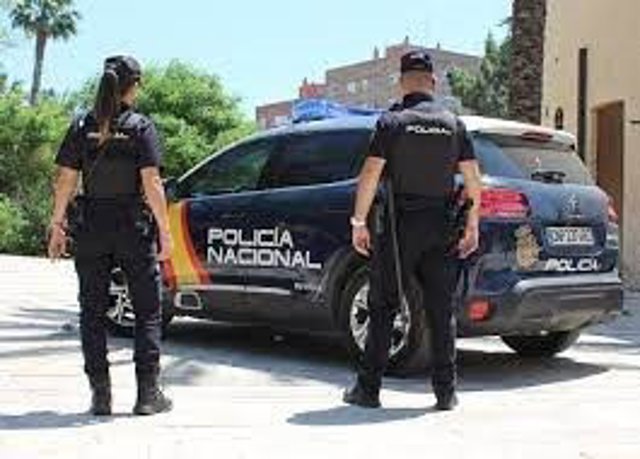 Sucesos.- Detenidos en Valladolid una mujer y su abogado por tratar de cobrar de forma ilegal ocho meses de subsidio 