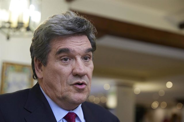 Archivo - El ministro de Inclusión, Seguridad Social y Migraciones, José Luis Escrivá