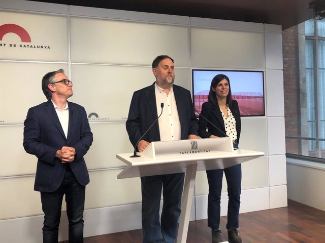 Oriol Junqueras juntament amb Josep Maria Jové i Marta Vilalta