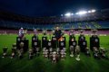 Busquets se despide como "ejemplo, leyenda y 'policía'" del Camp Nou