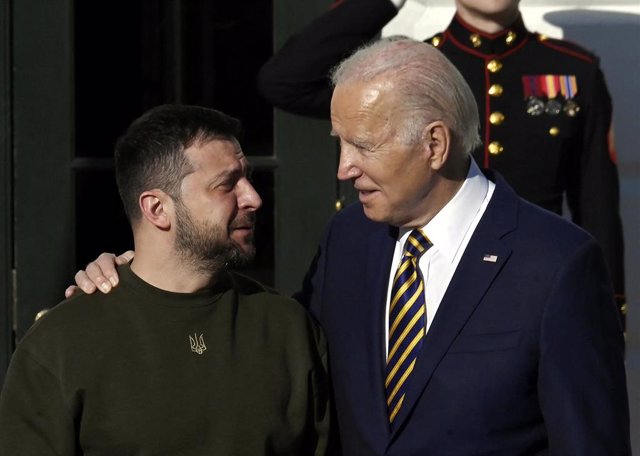 Archivo - El presidente de Estaod sUnidos, Joe Biden, recibe al presidente ucraniano, Volodimir Zelenski, en un viaje a Washington