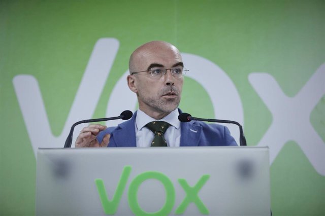 Archivo - El eurodiputado de Vox Jorge Buxadé, ofrece un rueda de prensa tras la reunión del Comité de Acción Política del partido, en Madrid (España), a 7 de septiembre de 2020.