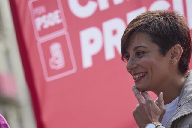 La ministra de Política Territorial y portavoz del Gobierno de España, Isabel Rodríguez, durante un acto de campaña del PSN PSOE, a 21 de mayo de 2023, en Pamplona, Navarra (España).