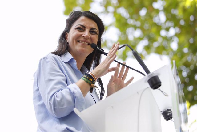 Archivo - La candidata de Vox a la Presidencia de la Junta, Macarena Olona, en el acto de precampaña de la formación en Granada. A 28 de mayo de 2022 en Granada, Andalucía, España