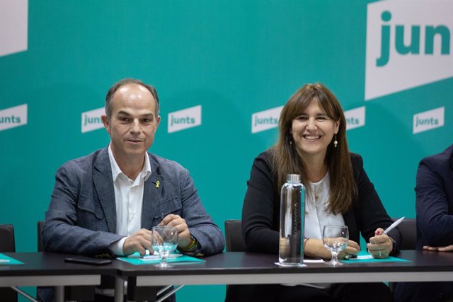Archivo - La líder de Junts , Laura Borràs, i el secretari general del partit, Jordi Turull