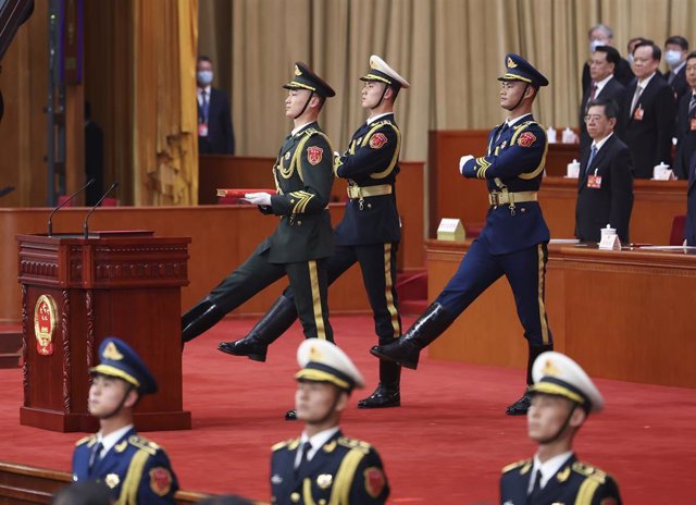 Archivo - La guardia de honor del Ejército chino durante un acto en Pekín 