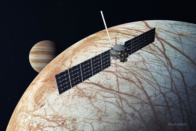 Archivo - Representación artística de la misión Europa Clipper, cuyo lanzamiento a Europa, la luna de Júpiter, está previsto para 2024
