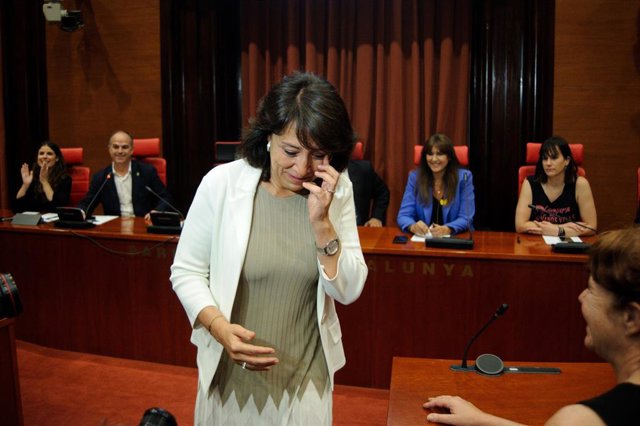 La candidata de Junts a la presidència del Parlament, Anna Erra