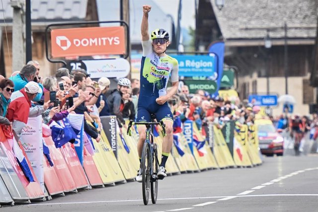 AMP.- Ciclismo.- Zimmermann gana fugado y Vingegaard sigue líder del Dauphiné