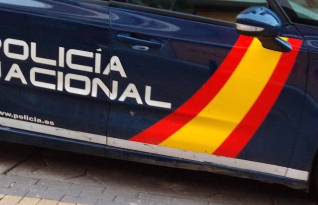 Archivo - Vehículo de la Policía Nacional