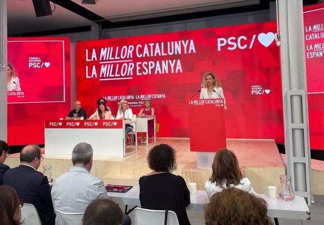 La presidenta del Congreso, Meritxell Batet, en el Consell Nacional del PSC