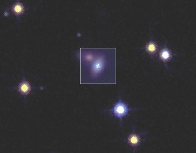 Un primer plano de SN Zwicky, una supernova con lentes gravitacionales.