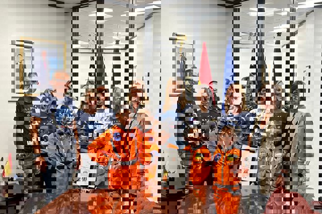 La expedición del colegio con la cónsul de España en Houston