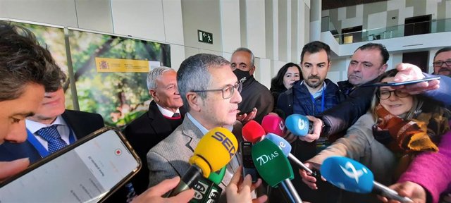 Archivo - El secretario de Estado de Medio Ambiente, Hugo Morán, atiende a los medios en imagen de archivo