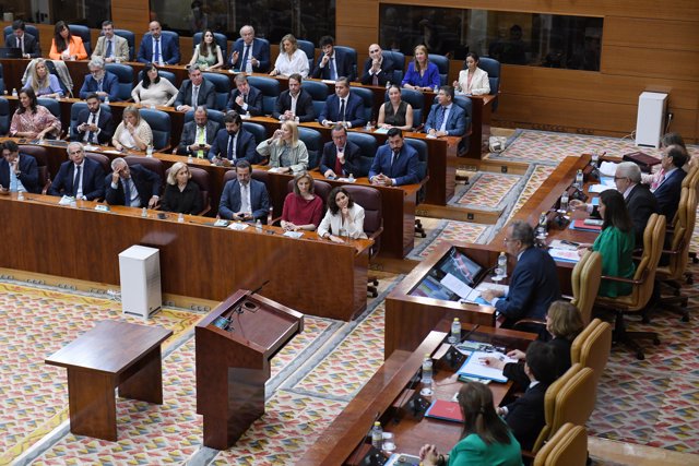 El vicepresidente y consejero de Educación y Universidades en funciones, Enrique Ossorio, interviene durante una sesión plenaria de comienzo de la XIII Legislatura en la Comunidad de Madrid, en la Asamblea de Madrid