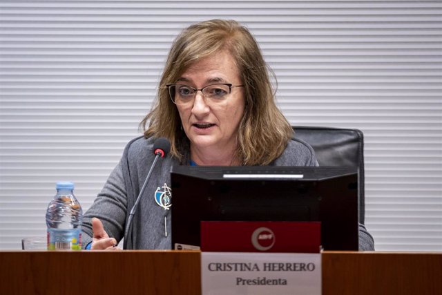 Archivo - La presidenta de la AIReF, Cristina Herrero