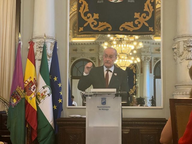 El alcalde de Málaga, Francisco de la Torre, en rueda de prensa