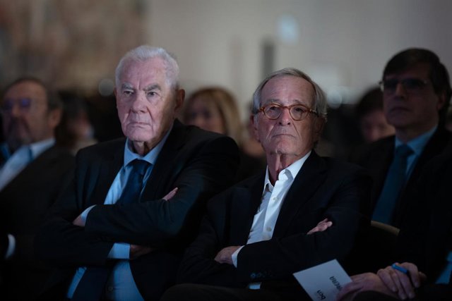 Archivo - El candidat d'ERC a l'alcaldia de Barcelona, Ernest Maragall, i l'exalcalde de Barcelona i candidat de Junts a l'alcaldia, Xavier Trias