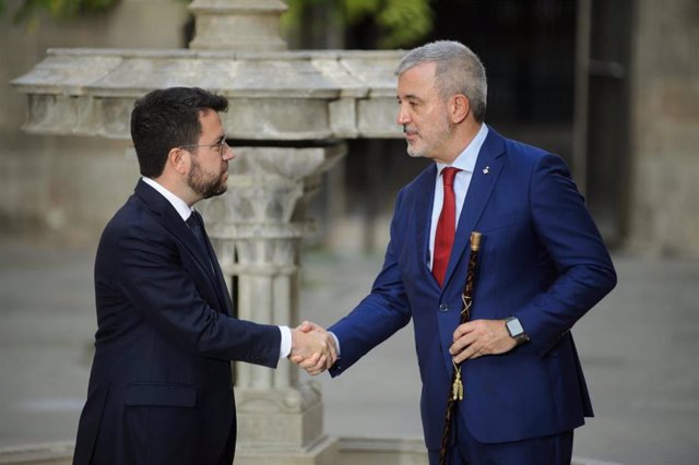 El presidente de la Generalitat, Pere Aragonès, recibe en el Palau de la Generalitat al nuevo alcalde de Barcelona, el socialista Jaume Collboni.