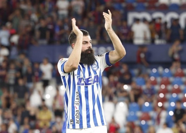 Asier Villalibre, gol del ascenso del Deportivo Alavés