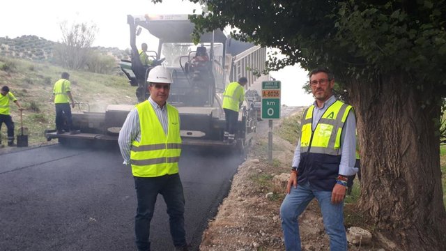 Visita a las obras de mejora del firme en la A-6026