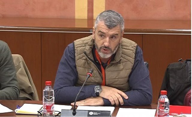 Archivo - El secretario de Institucional de UGT Andalucía, Óskar Martín, durante su comparecencia por los presupuestos en el Parlamento, foto de archivo