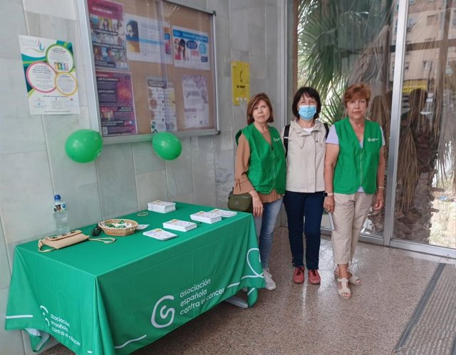 Mesa informativa sobre el cáncer de piel