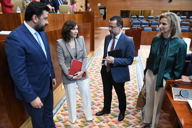  Carlos Díaz-Pache; la presidenta de la Comunidad de Madrid, Isabel Díaz Ayuso; el consejero de Economía, Hacienda y Empleo, Javier Fernández-Lasquetty ; y la consejera de Medio Ambiente, Vivienda y Agricultura, Paloma Martín