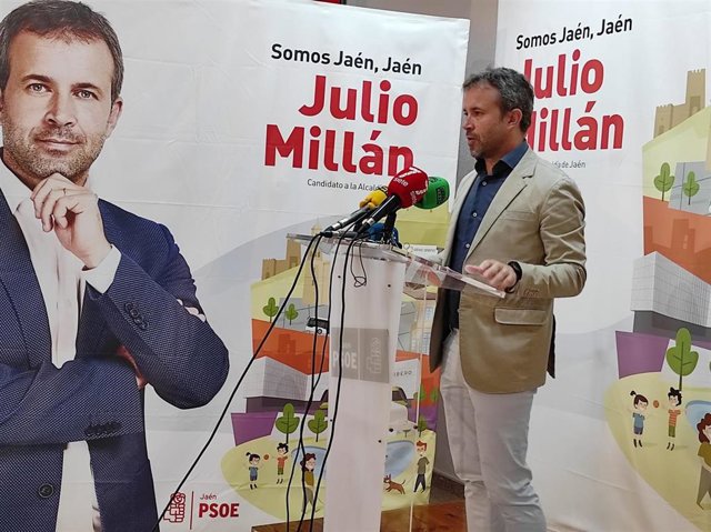 Julio Millán durante la rueda de prensa