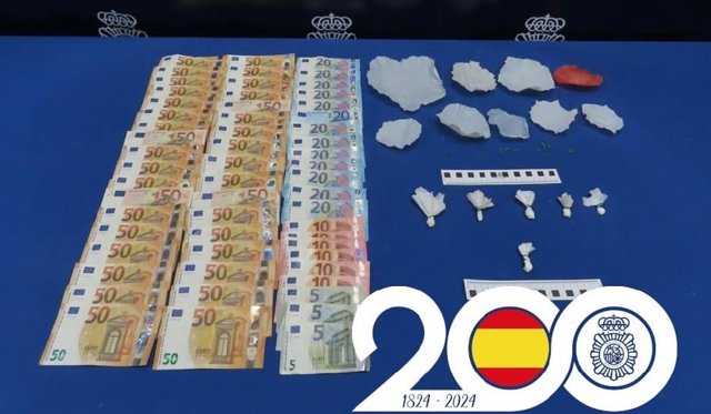 Detenido un hostelero de Valladolid por vender droga en su bar tras hallar 'coca' en el baño y el almacén.