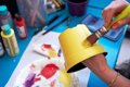 Manualidades para niños: decoración de macetas
