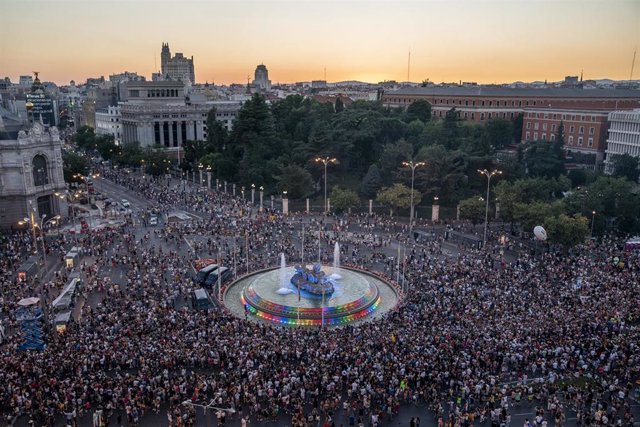 Archivo - Vistas de Cibeles de la manifestación por el Orgullo LGTBIQ+, a 9 de julio de 2022, en Madrid (España).