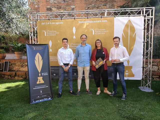 Presentación de la XXXVII Festival de Teatro Clásico de Alcántara, que se celebra del 2 al 6 de agosto