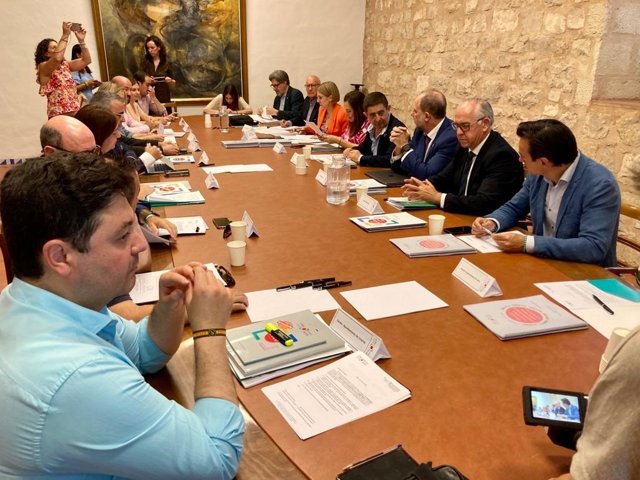 Reunión del Patronato la Fundación Estrategias.