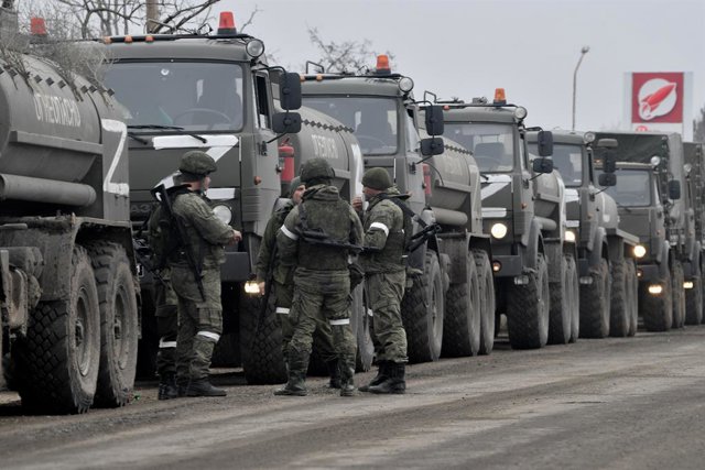 Archivo - Militars russos al nord de Crimea