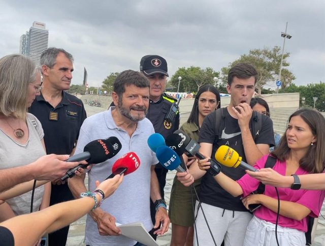 El teniente de alcalde de Seguridad del Ayuntamiento de Barcelona, Albert Batlle, en declaraciones a los periodistas