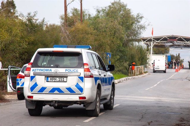 Archivo - Policía en Chipre