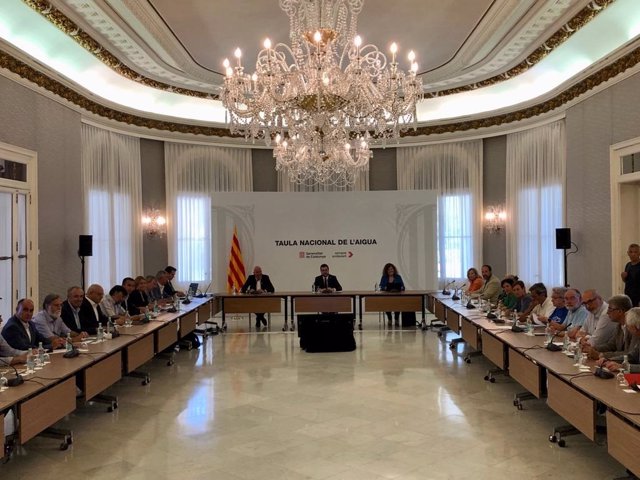 Constitución de la Taula Nacional de l'Aigua